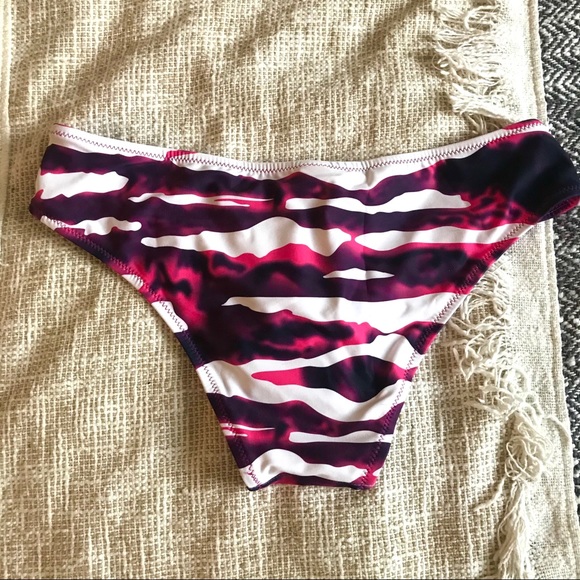 Cupshe berry crush bikini - Picture 5 of 12